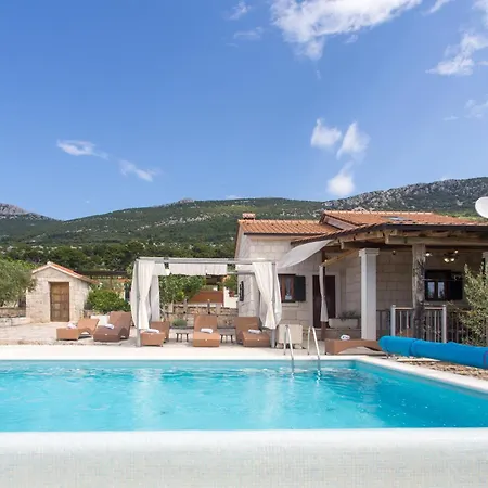 Jure Villa