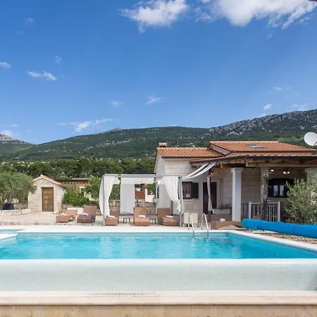 Jure Villa *